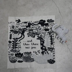 Happy Gift Store -Happy Gift Store AW21 Menagerie Mini Blanket Ecru Donna Wilson