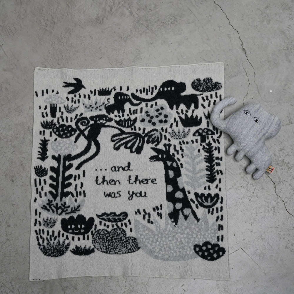 Donna Wilson Menagerie Baby Blanket - Ecru 4 Donna Wilson Menagerie Baby Blanket - Ecru - Image 2