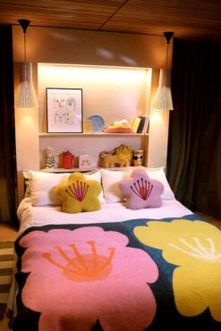 Donna Wilson Bloom Blanket -Happy Gift Store BloomCushions BloomBlanket S1 SS25 Heks LoRes 2