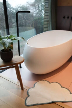 Donna Wilson Cloud Bath Mat -Happy Gift Store CloudBathMat S1 SS25 Lottie LoRes