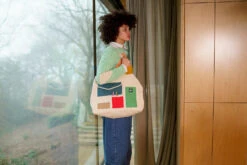 Donna Wilson Large Pocket Patch Cotton Shopper -Happy Gift Store PocketPatchShopper S1 SS25 Heks LoRes