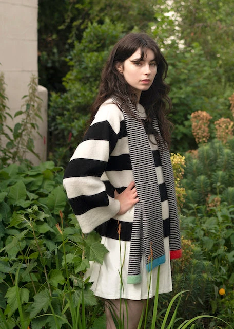 Donna Wilson Quartet Scarf - Black & White 5 Donna Wilson Quartet Scarf - Black & White - Image 3