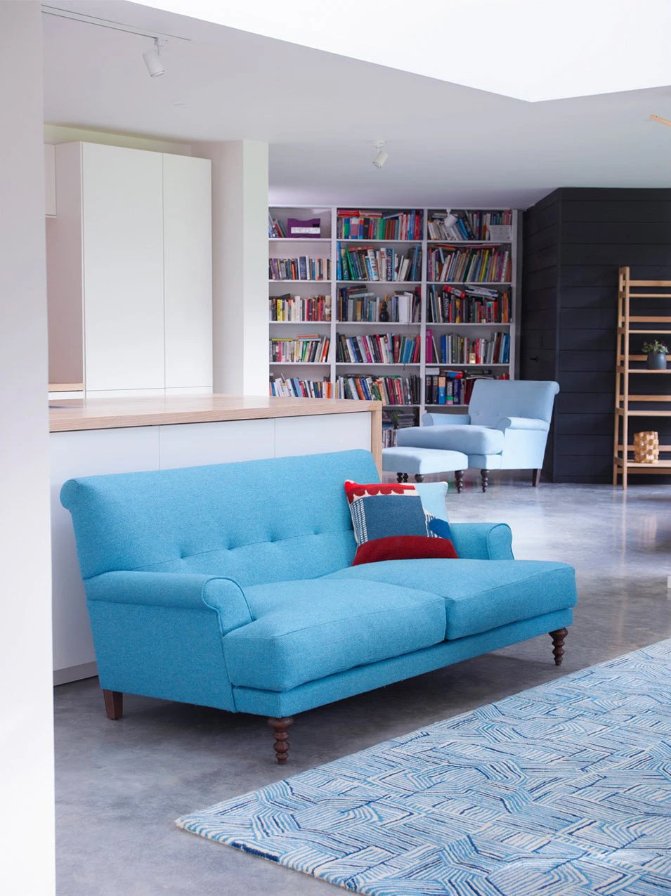 Donna Wilson Blue Line Rug - 400 X 300 Cm 6 Donna Wilson Blue Line Rug - 400 X 300 Cm - Image 4