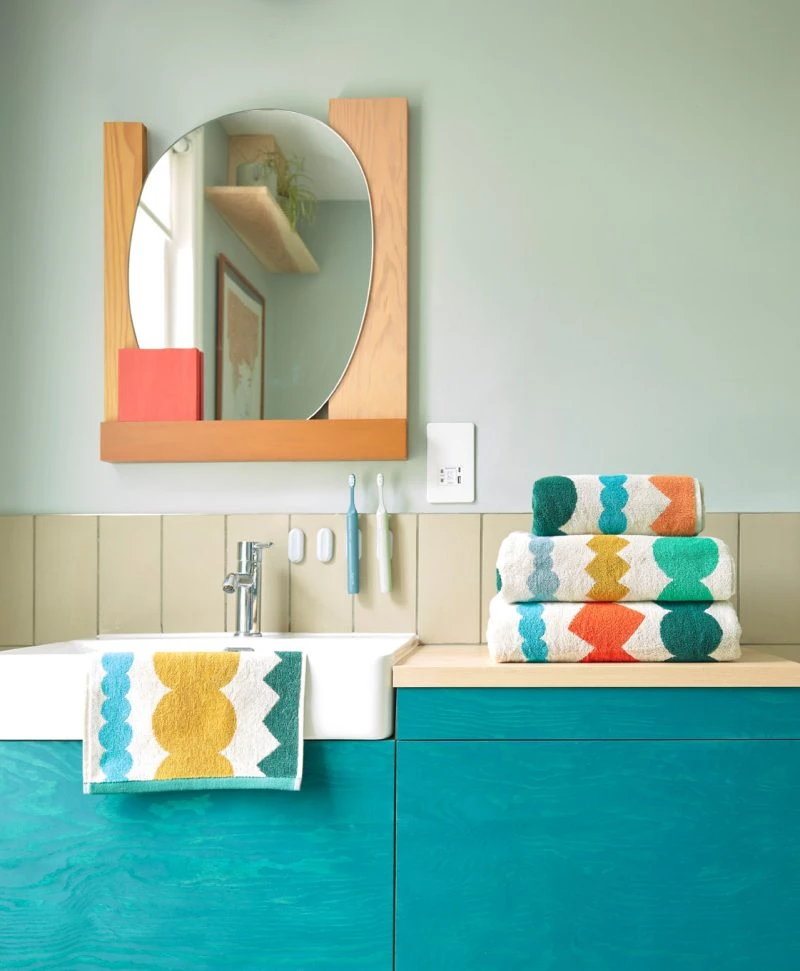 Donna Wilson Mixed Fizz Bath Towel Set 3 Donna Wilson Mixed Fizz Bath Towel Set - Image 2